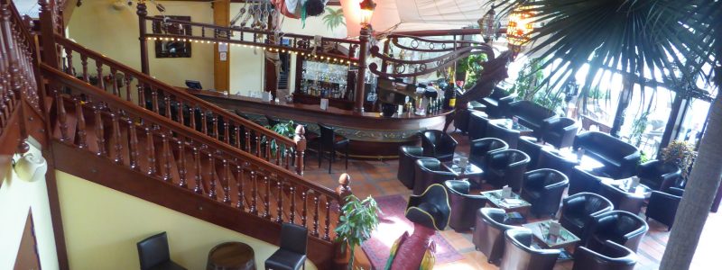 Hotel des Pirates Nigloland bar