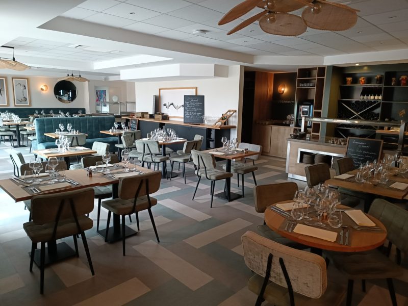 Hotel le Domaine de la Forêt D'orient restaurant