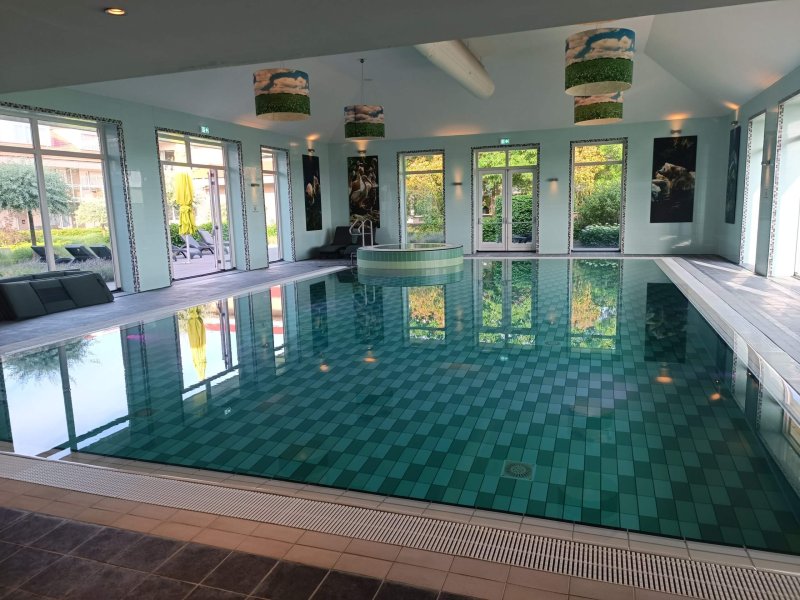 Van der Valk Emmen hotel swimming pool